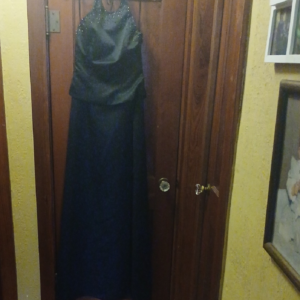 Sophisticated Black Maxi Dress